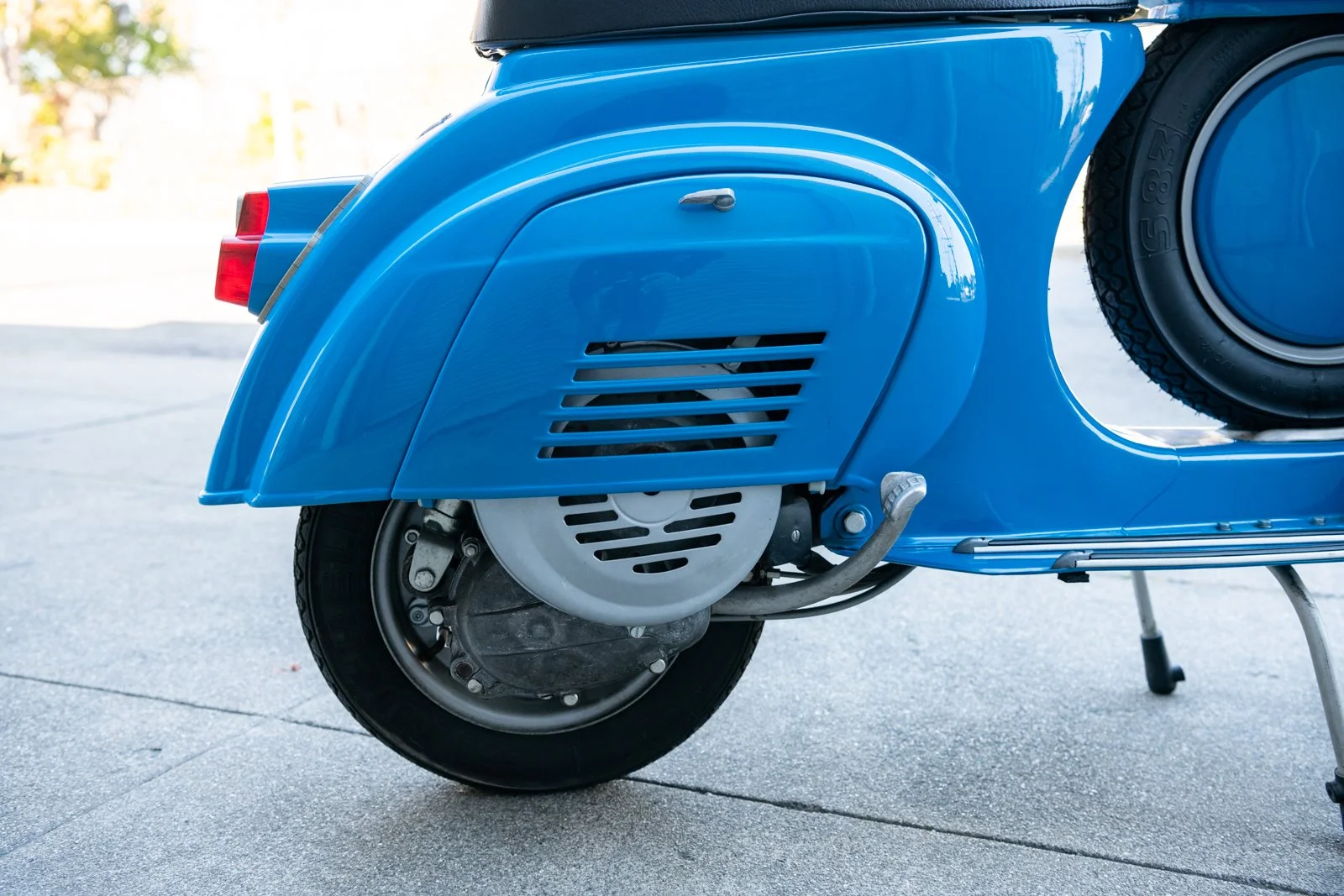 入手困難　美品　PIAGGIO Vespa FILE ベスパ　カタログ　90S ベスパファイルエボ |本 | 通販 | Amazon